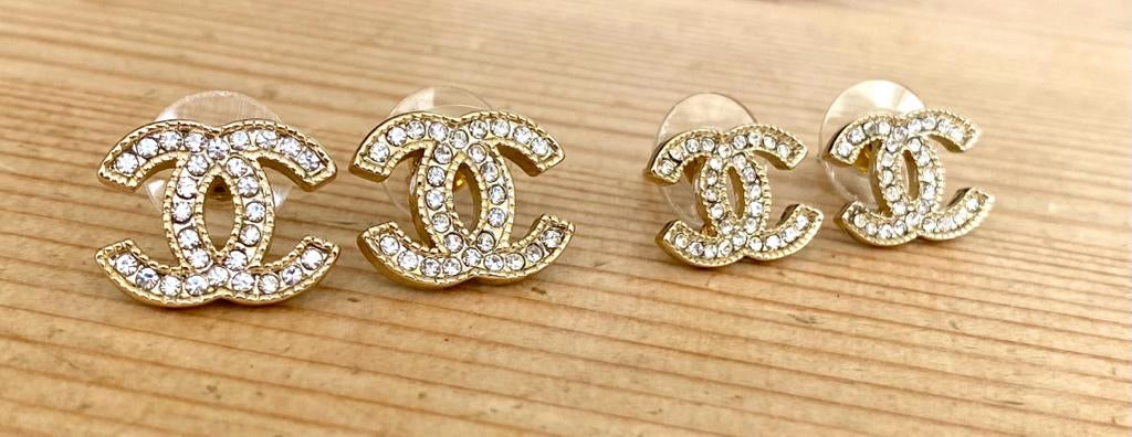 Chanel-Style Gold Stud Earrings – Sparkles & Pearls for Girls